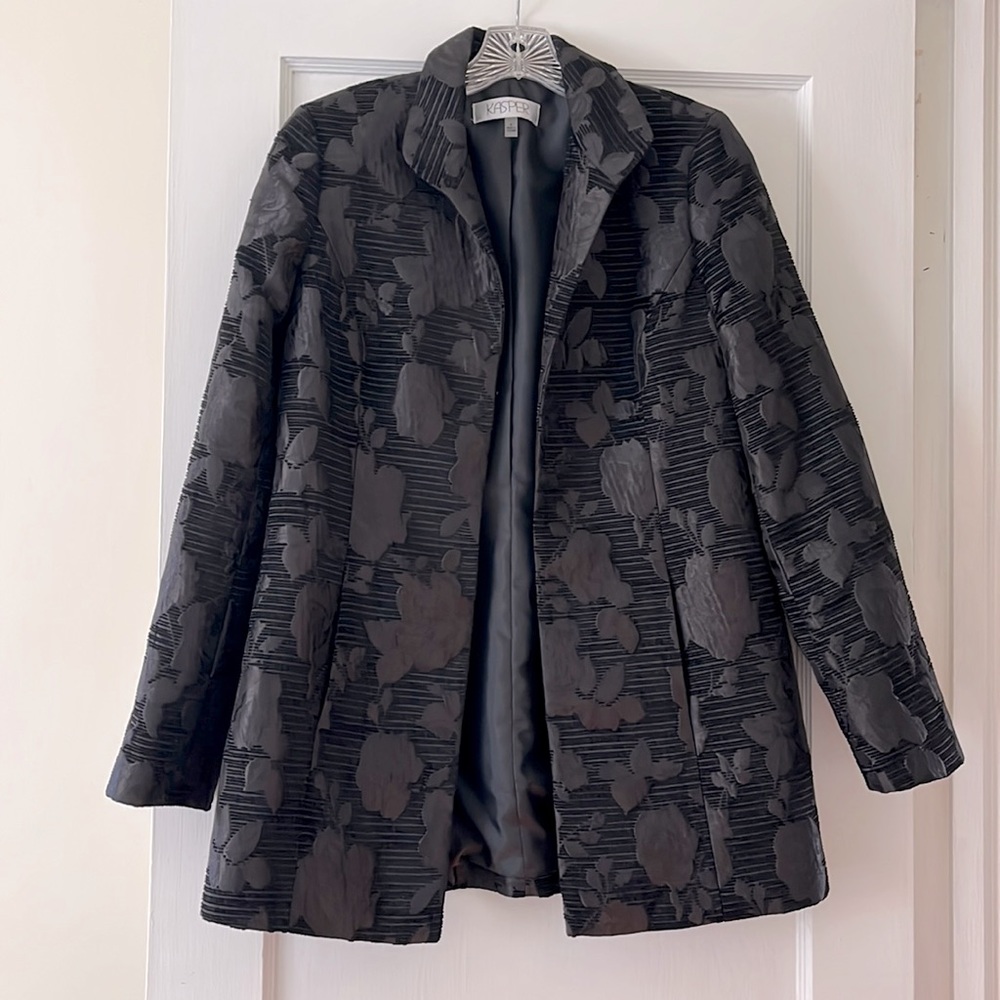 Kasper Brand embroidered women’s jacket. The quality is impeccable!!